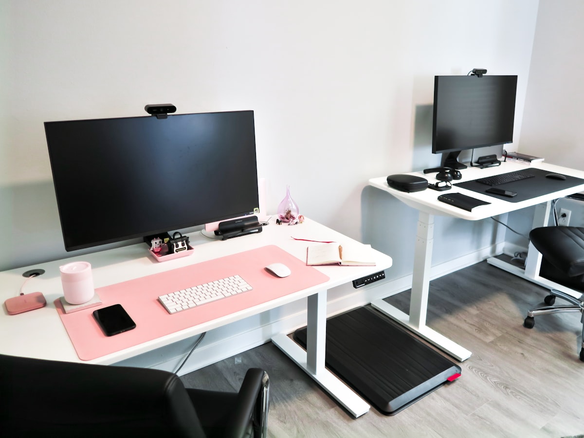 zu viel sitzen Gesundheit Schreibtisch Büro
